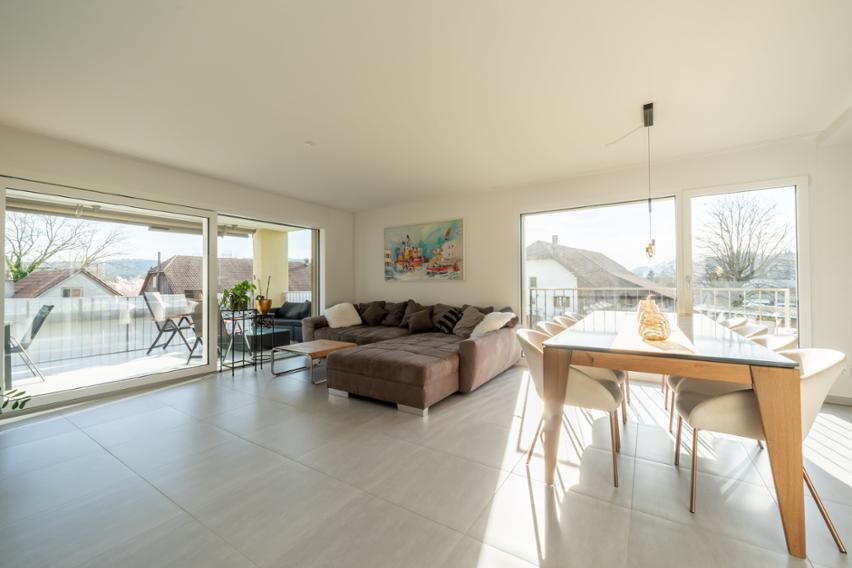 Neuwertige Wohnung an ruhiger Lage, Niedergösgen (SO)